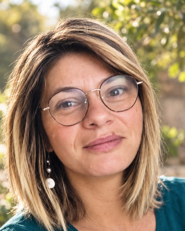 Portrait de Charlotte Luraschi Kevork, orthopédagogue